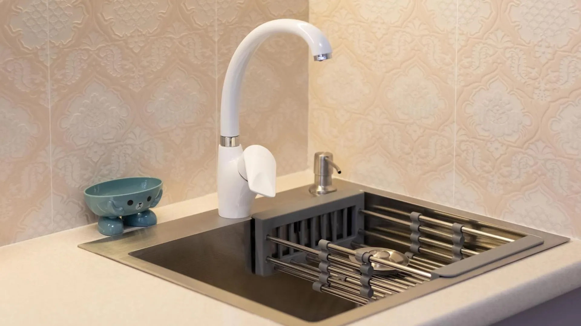 Cosy Nadezhda Apartment On The Jibek Joly Street Almaty